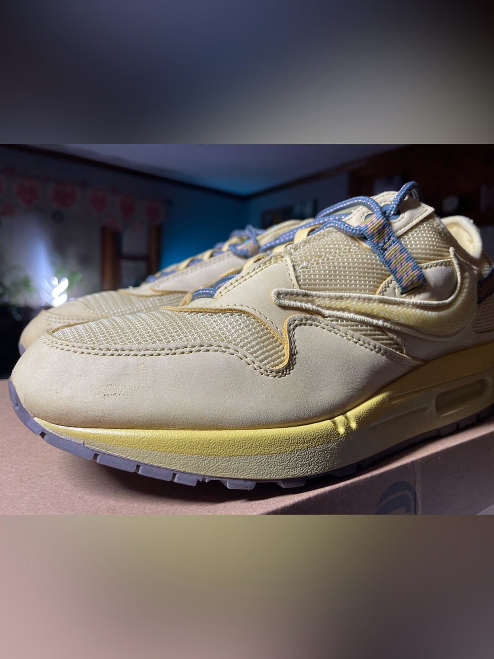 Nike Air Max 1
Travis Scott 🌵Cactus Jack 🌵Saturn Gold
8M - Picture 4 of 11